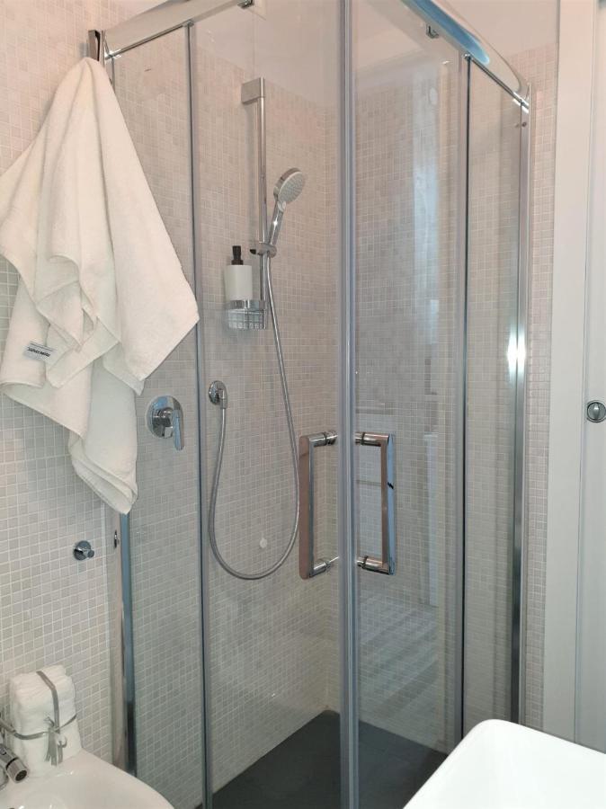Azur Apartment Sirmione Exterior foto