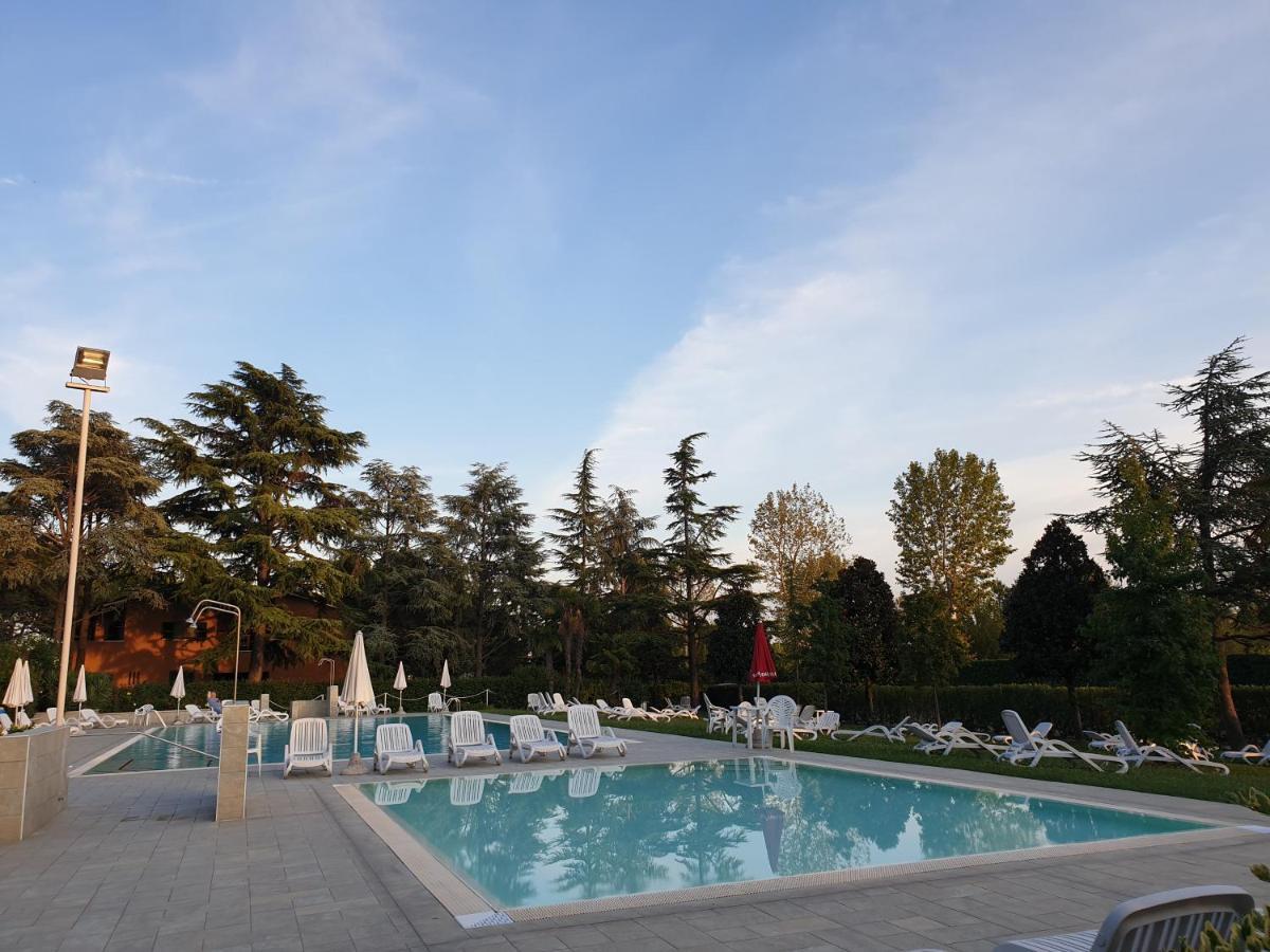 Azur Apartment Sirmione Exterior foto